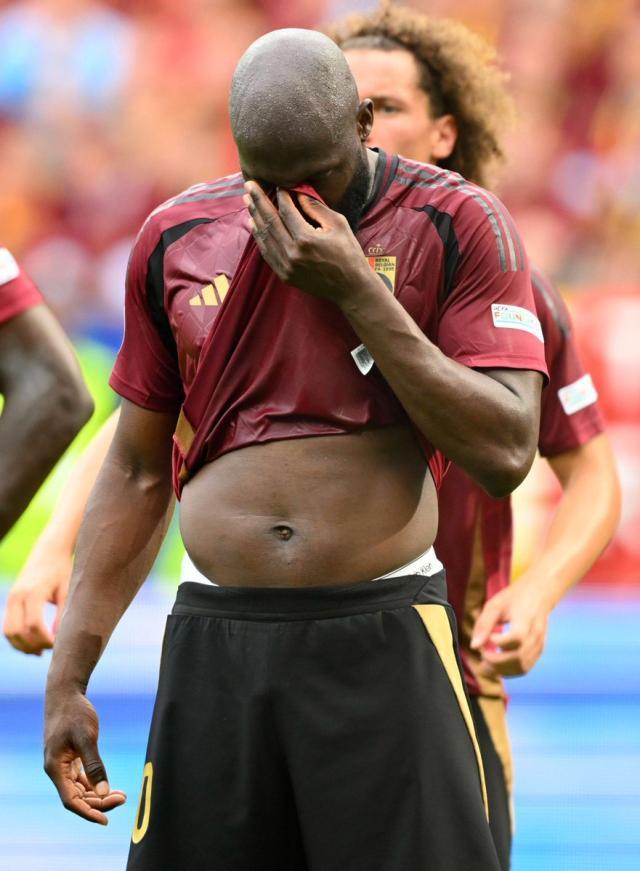 1718658448237061363.jpeg GQSlPWKX0AACrqL.jpeg