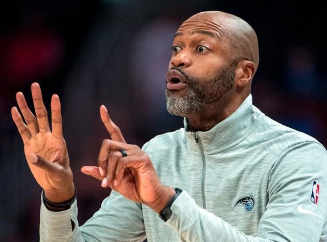 黄金甲体育官方网站-夏联是年轻球员的秀场 也是教练们更上层楼的机会